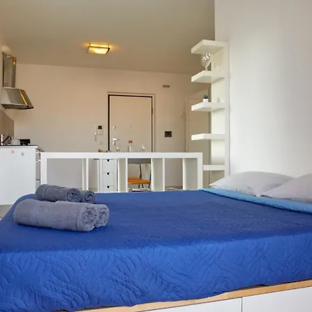Moderno Monolocale In Citta Con Parcheggio Privato
