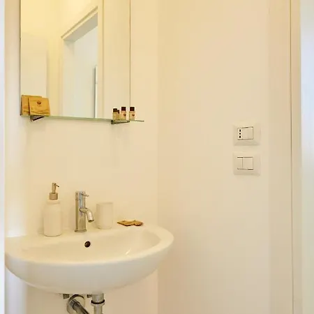 Moderno Monolocale In Citta Con Parcheggio Privato