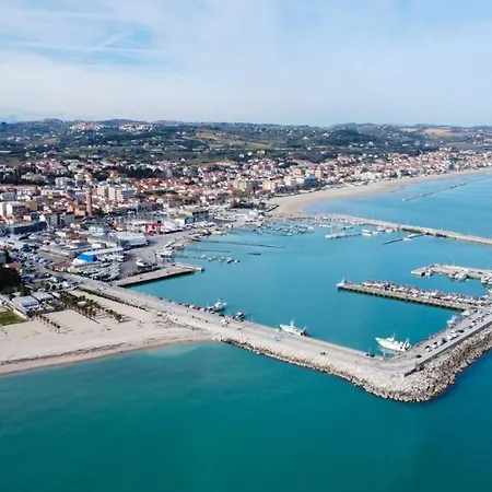 Moderno Monolocale In Citta Con Parcheggio Privato *
