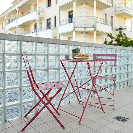 Moderno Monolocale In Citta Con Parcheggio Privato * Civitanova Marche