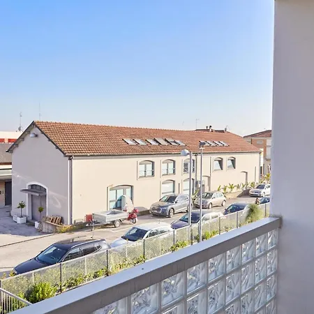 Moderno Monolocale In Citta Con Parcheggio Privato