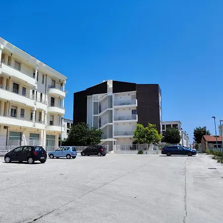 Moderno Monolocale In Citta Con Parcheggio Privato Apartment *
